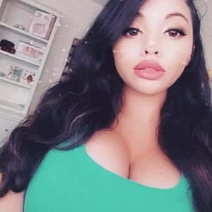 Meet your Posher, Victoria